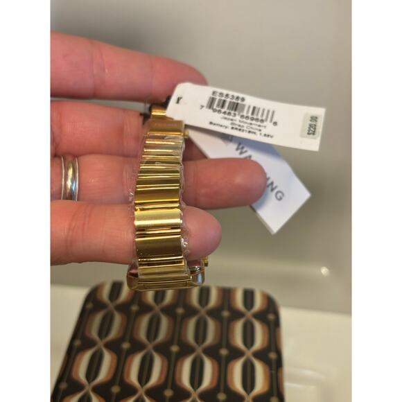 Fossil Raquel ES5389 — All-Gold Tone, 23 mm Rectangular - Picture 13 of 17